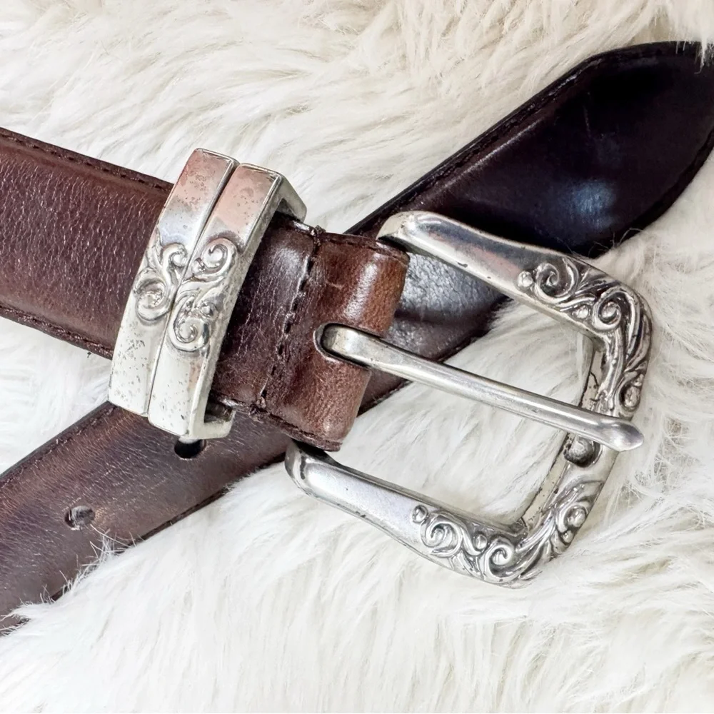 VINTAGE Fossil Brown Leather Western Engraved Silver Belt Medium‎ Ornate Boho